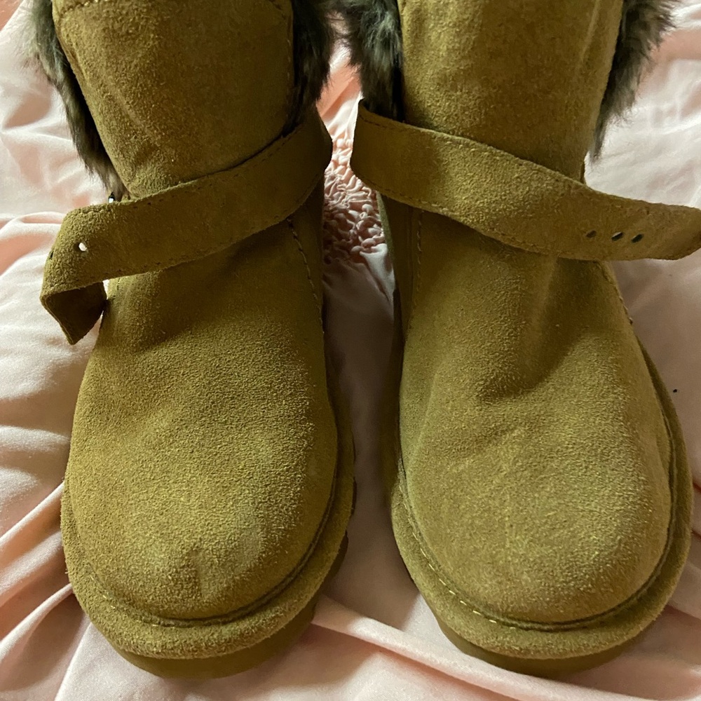 BearPaw Brown Suede Boots with Faux Fur